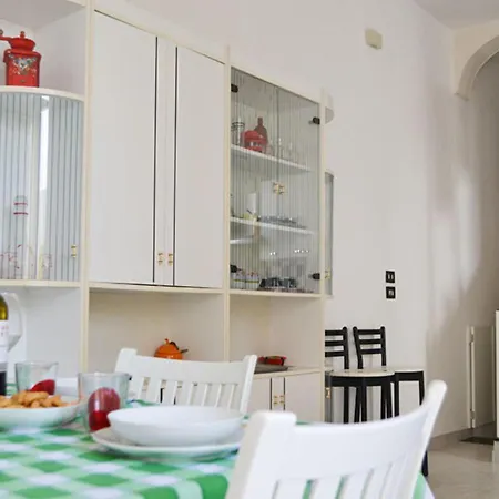 شقة Three Bedroom Very Close To The In