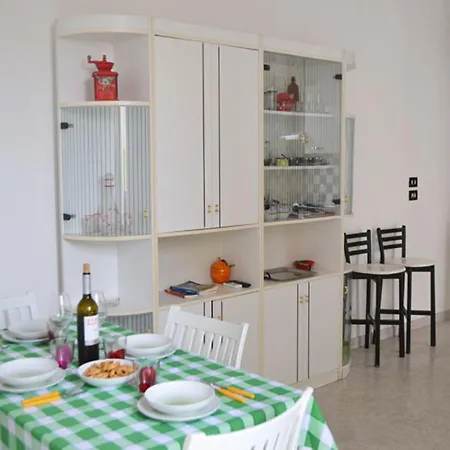 Three Bedroom Very Close To The In